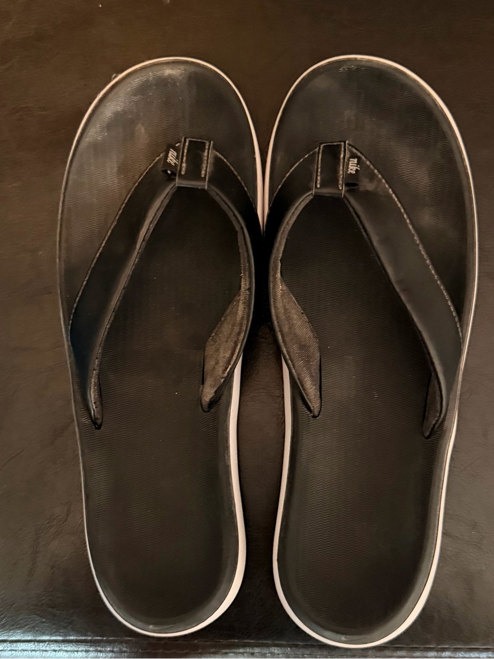 Women’s Black Flip-Flop Sandals - Cushioned Casual Thong Sandals.